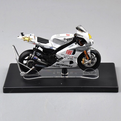 IXO-Altaya 1/18 VALENTINO ROSSI #46 Motorcycles Yamaha YZR-M1 Motorbike Toy - Picture 7 of 10