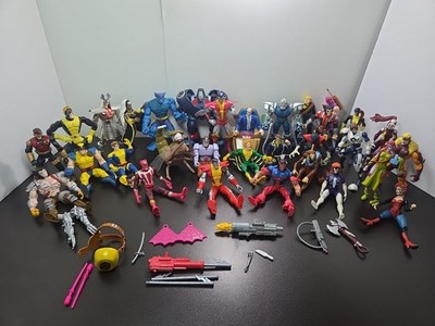VINTAGE Lot Of 31 Marvel Toy biz X-men Figures 1993-1997 Some
