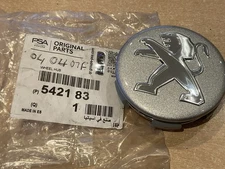 GENUINE PEUGEOT 208 MK1   CENTRE WHEEL CAP BADGE HUB HUBCAP  542183