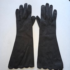 Shalimar Vintage Black Nylon Embroidered Scalloped Opera Gloves Size 6.5 1950s