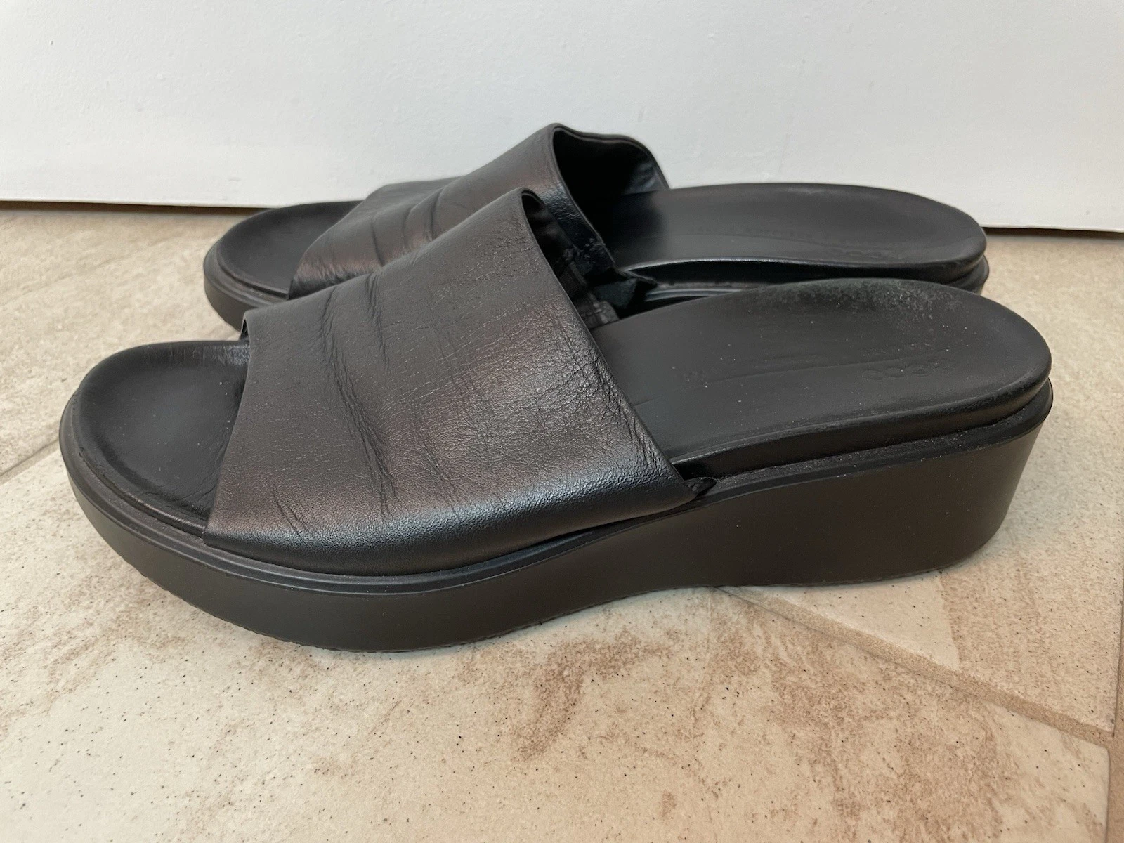 Scarpe sandali con zeppa in pelle nera Ecco misura 9 9 5 US 40