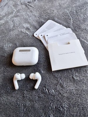 Apple AirPods Pro 3 (3rd Generation) NO BOX - EXCELLENT Model: A3122