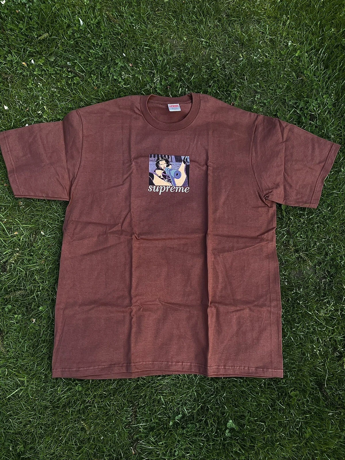 supreme tshirt SS22
