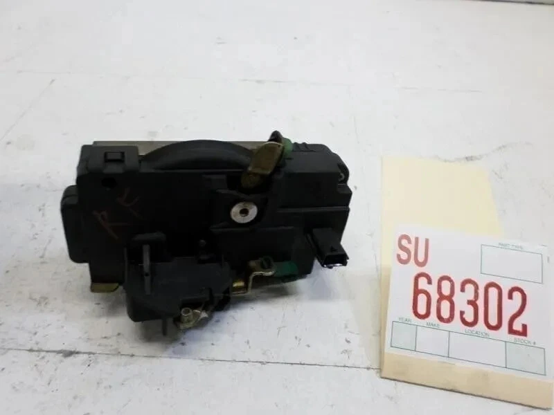 Cerradura de puerta L300 2001 2005 lado derecho pasajero delantero actuador eléctrico golpeador Foto 2 de 4