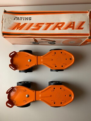 1960 PATINS A ROULETTES in its original BOITE
