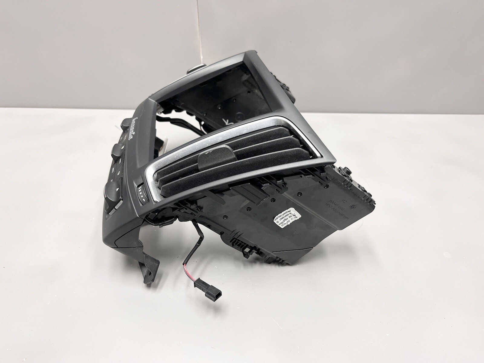 ⭐️2017-2020 MASERATI LEVANTE DASH DISPLAY BEZEL & CENTER AC AIR VENTS GRILLE OEM