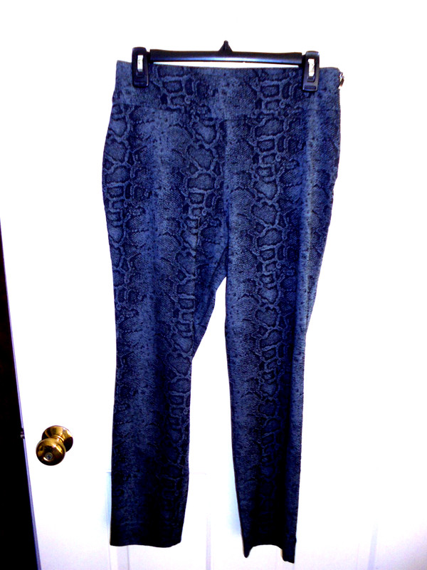 SUSAN GRAVER BLUE/BLACK SKINNY PANTS SIDE ZIP CLOSURE SZ 6P