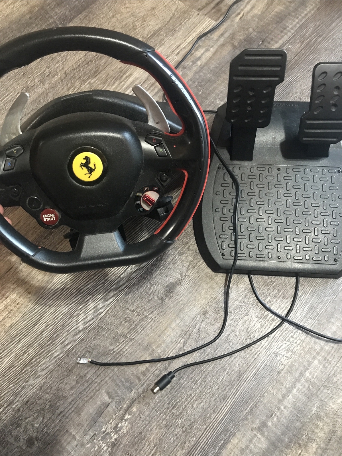 Thrustmaster Ferrari 458 Spider Racing Steering Wheel Pedals Xbox One