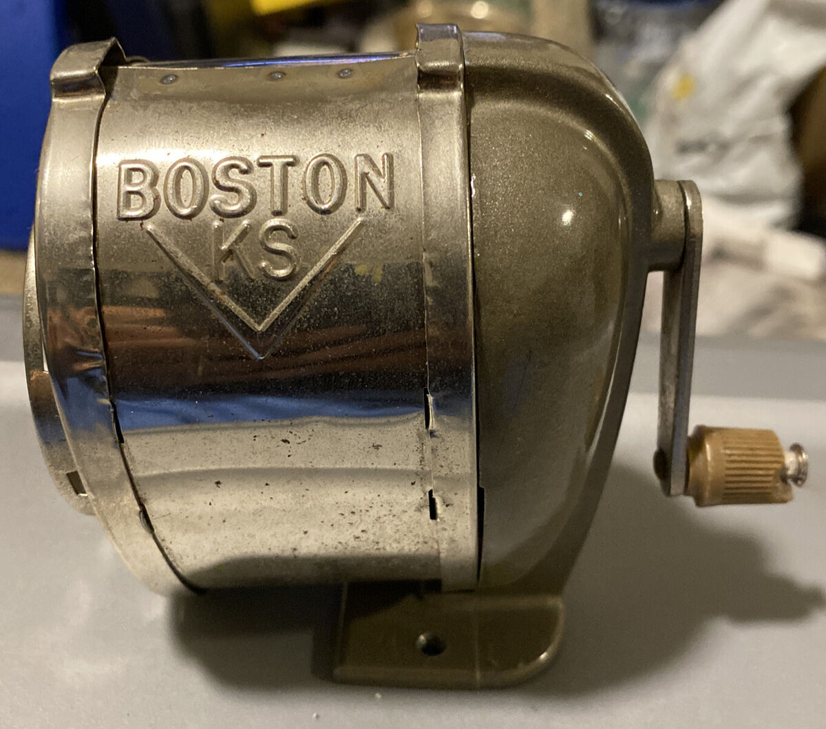 VINTAGE BOSTON KS PENCIL SHARPENER 8 HOLE WORK SCHOOL OFFICE VINTAGE BOSTON KS PENCIL SHARPENER 8 HOLE WORK SCHOOL OFFICE