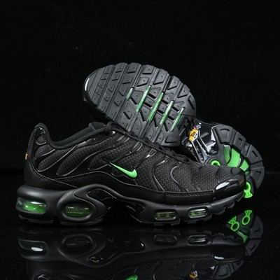 Nike Air Max Plus Black Green Strike DM0032-024