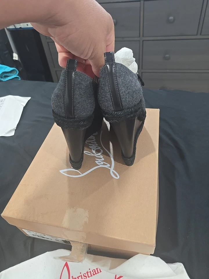 Christian Louboutin Botines de Cuña con Detalle de Cremallera Foto 4 de 4