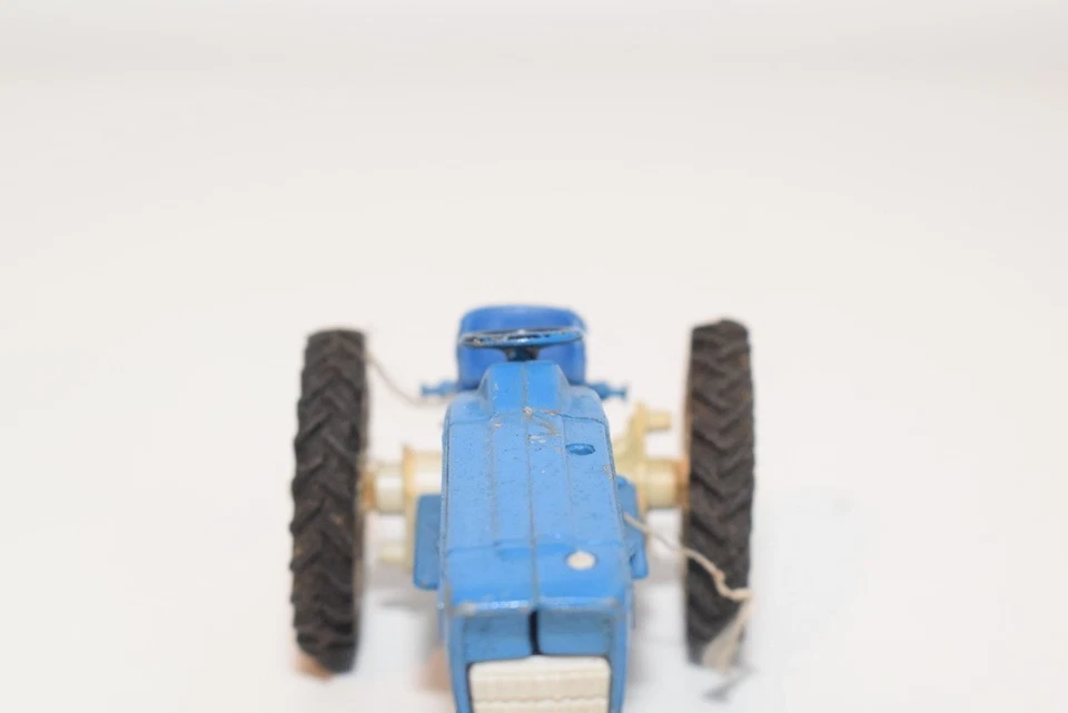 B95 1:32 GRAN Bretaña ford ford fordson 5000 tractor azul buen estado. Foto 4 de 4