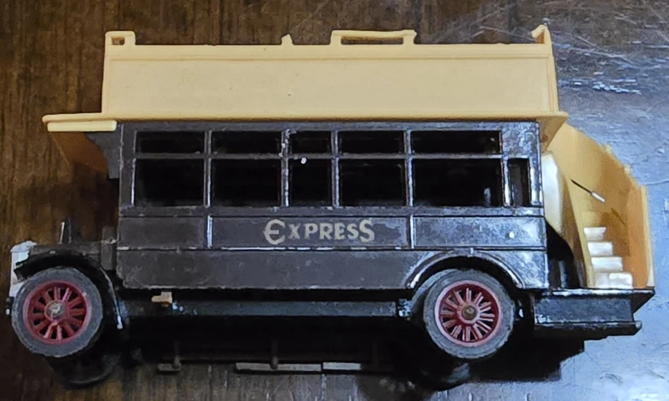 4" 1984 Matchbox Models Yester year Y-23 1922 AEC Omnibus Haig decs Brown Damage - Image 2 of 4