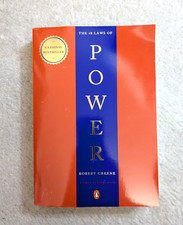 The 48 Laws of Power by Robert Greene (Englis...