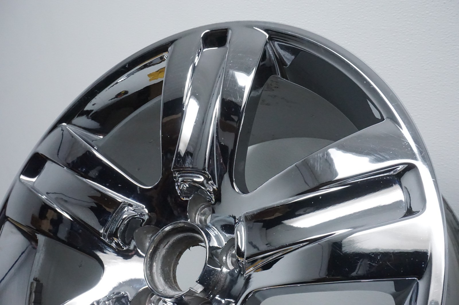 2006 - 2012 Bentley Continental GT 9Jx19H2 ET41 Wheel Rim Chrome 3W0601025AD OEM