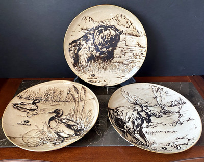 Set Of 3 Mossy Oak Wildlife Large Dinner Plates  Bear Moose And Duck  11.25 in