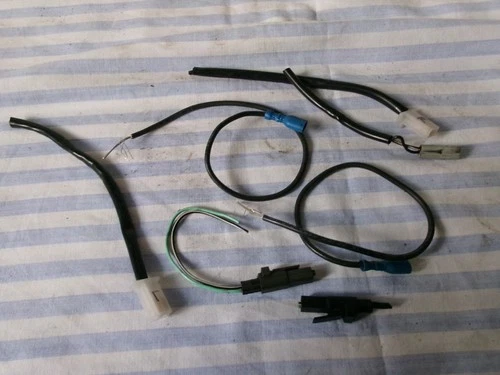 Small Job Lot Suzuki Bandit GSF1200 Wiring Cable Connectors - LOOK!