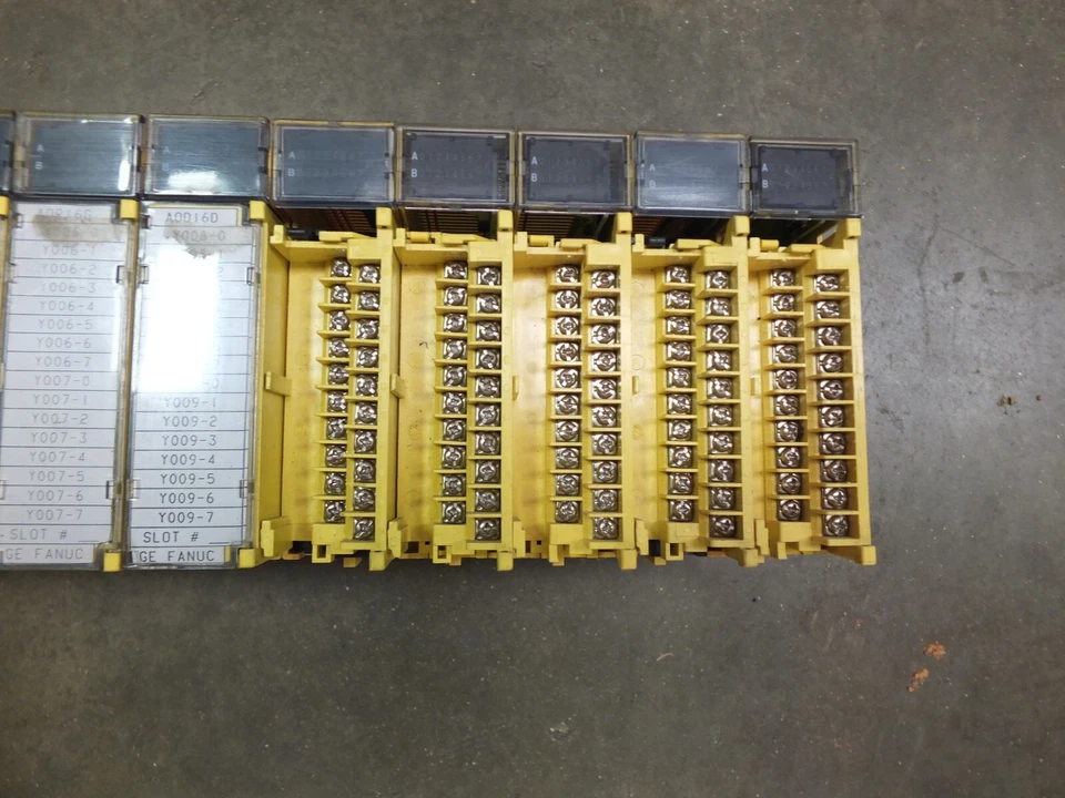 FANUC LTD - AF01A - (TIPO: A03B-0807-C001) BASE MÓDULO 10 RANURAS CON MÓDULOS Foto 4 de 4