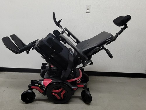 PERMOBIL WHEELCHAIR M3 W/ 12" SEAT LIFT,TILT,RECLINE,LEGRESTS.LIGHTS 3 MILES - Picture 10 of 15