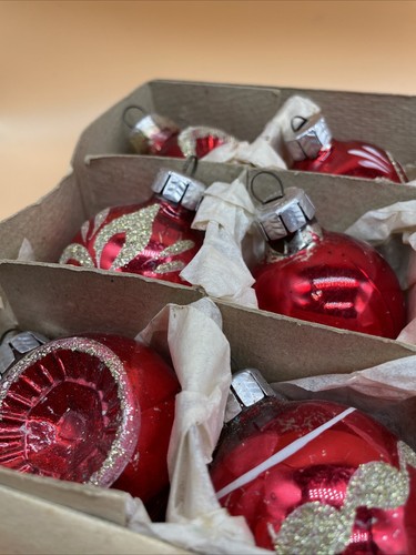 1950s–60s Mercury Glass Vintage Christmas Baubles Set | Concave Tree Decor - Picture 4 of 11
