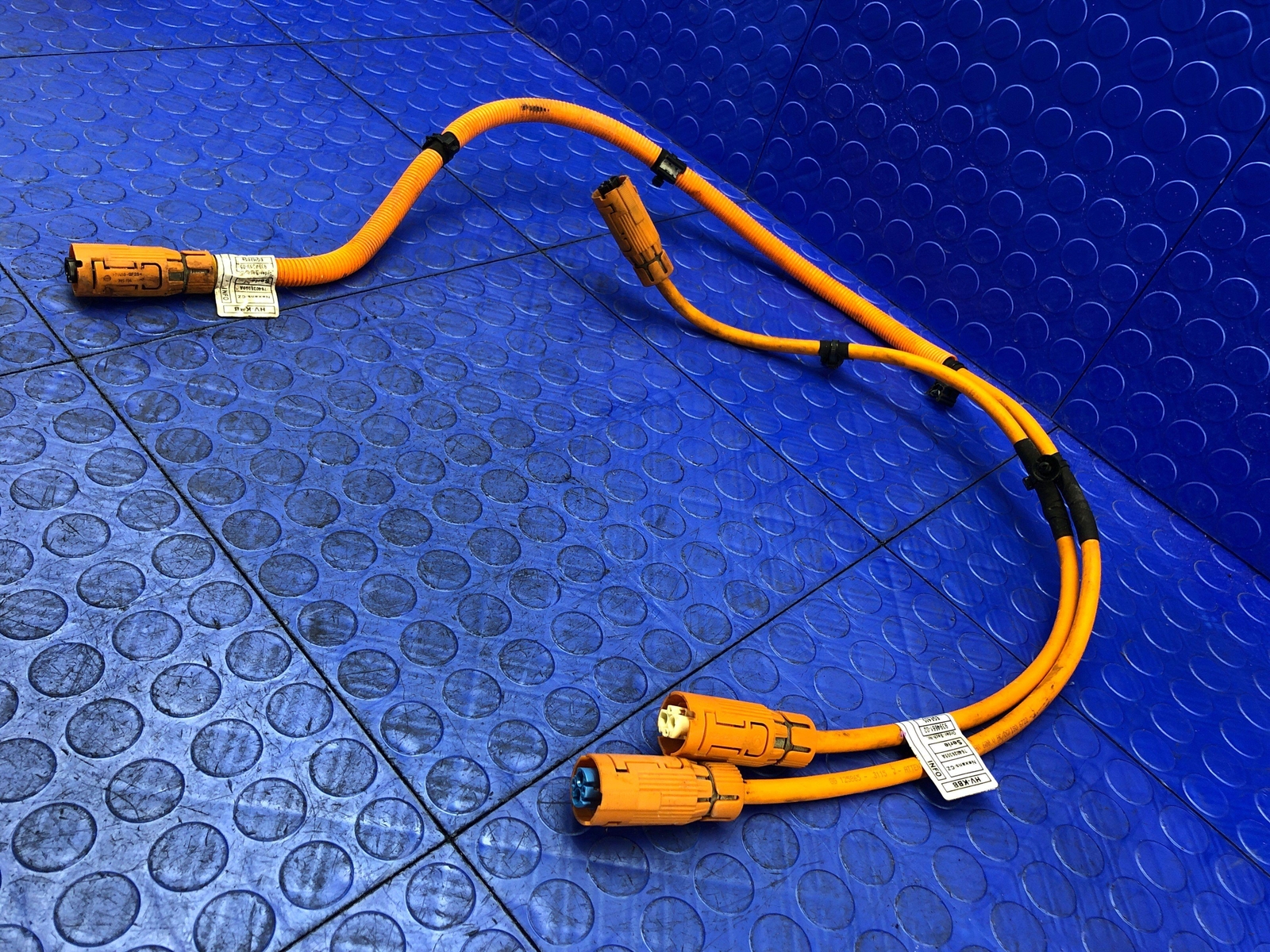 2014-2020 BMW I8 OEM AC COMPRESSOR HIGH VOLTAGE WIRE CABLE 9394661