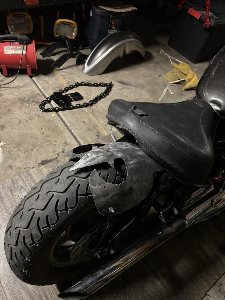 Bobber Vstar 1100 Foto 3 de 4