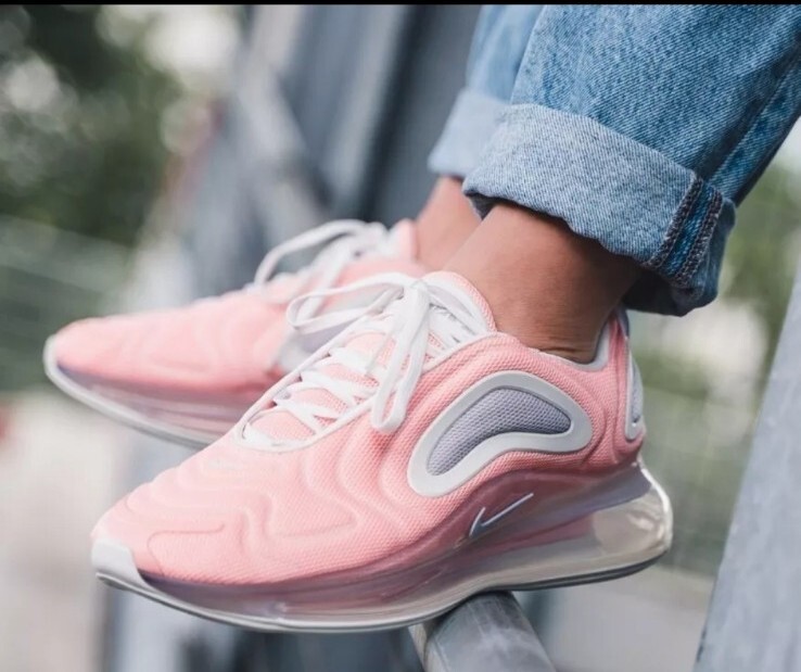 ナイキ エア マックス７２０ レディース Nike Air Max 720 スニーカー Bleached Coral/Summit White/Pure Platinum Nike Air Max 720 AR9293-603 Bleached Coral/White Women's Running