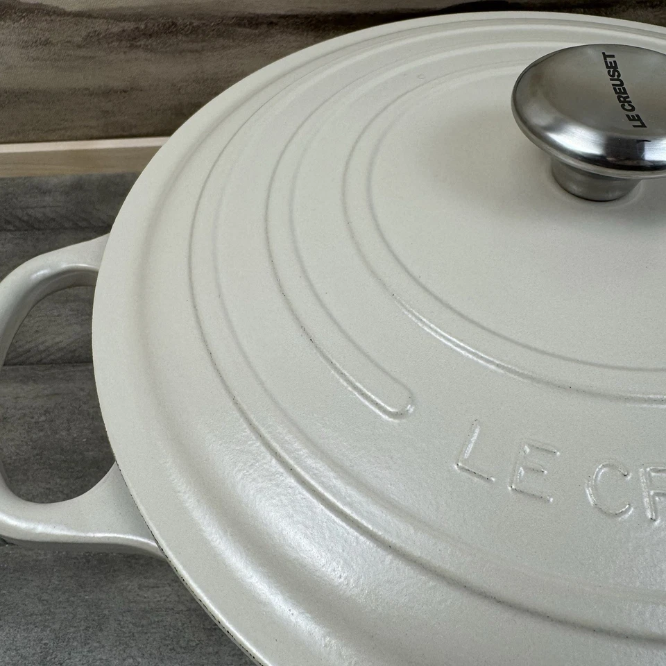 Le Creuset Signature Enameled Cast Iron Wide Dutch Oven 6 3/4 Qt Brioche Read - Image 4 of 4