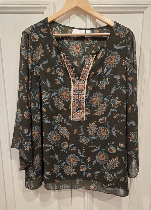 1X Women's Olive Green Paisley Flowing Top
