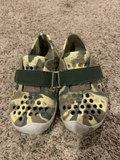 Plae Mimo Kids Water Shoes Camo Green Yellow Hook & Loop Toddler Unisex Size 8 R