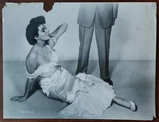 Sexy Joan Collins GIRL IN THE RED VELVET SWING original 1955 Lobby Card 10909