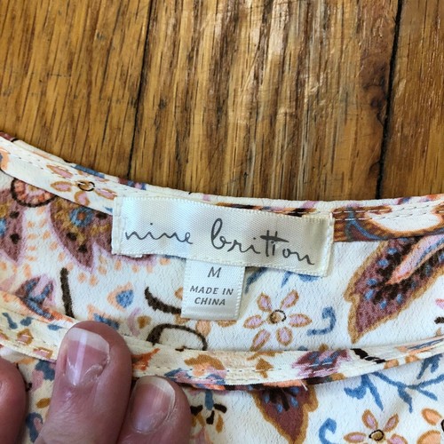 Nine Britton NWT Women's Cream Brown Floral Short Sleeve Blouse Size M - Picture 3 of 8