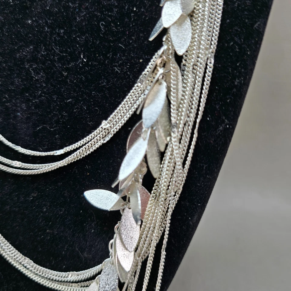 Collar Alfani Tono Plata Multi-Hebra Distintivo Babero Foto 3 de 4