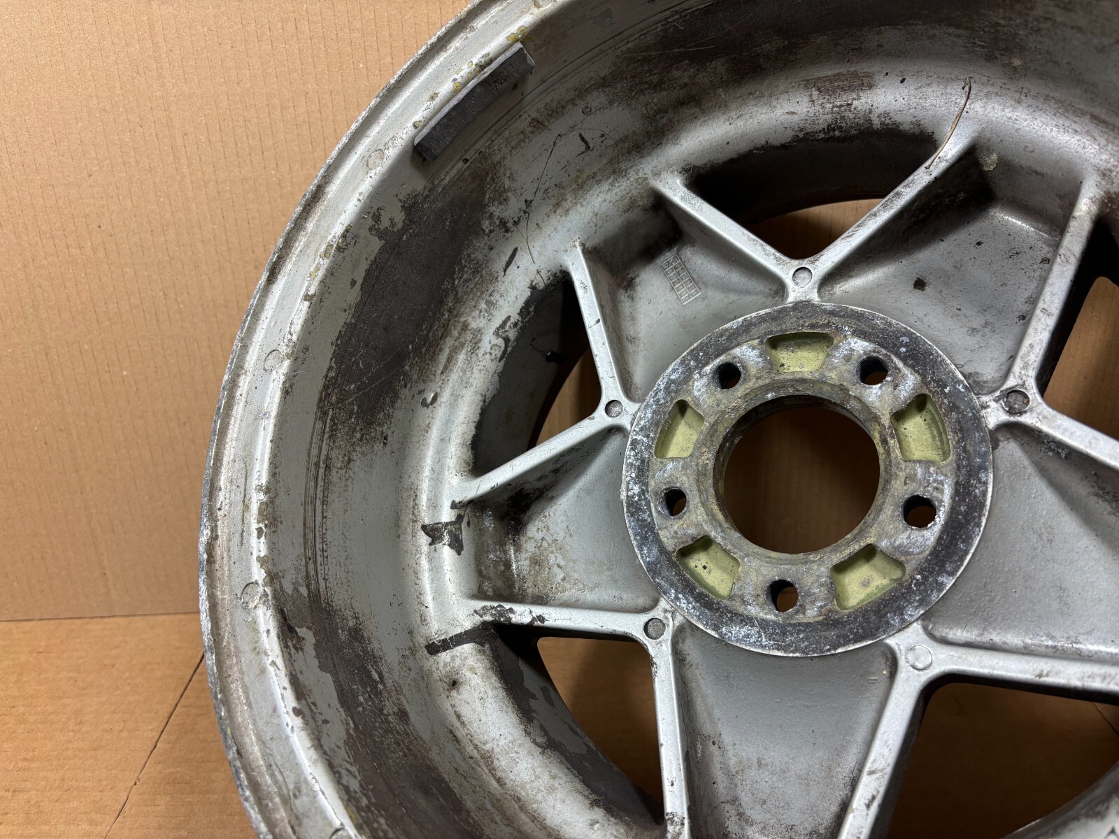 FERRARI DAYTONA 365 GTB/4 GTS CHOMODORA 15X7.5 OEM FRONT WHEEL RIM 109186/A GTC4
