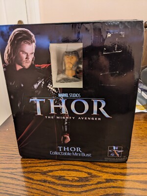 Thor The Mighty Avenger No 555 Of 700