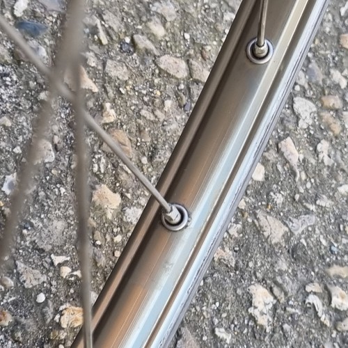 Shimano Alivio HB-MC12 hub & Mavic 230 TIB rim 26" Mountain Bike Front Wheel - 第 13/24 張圖片