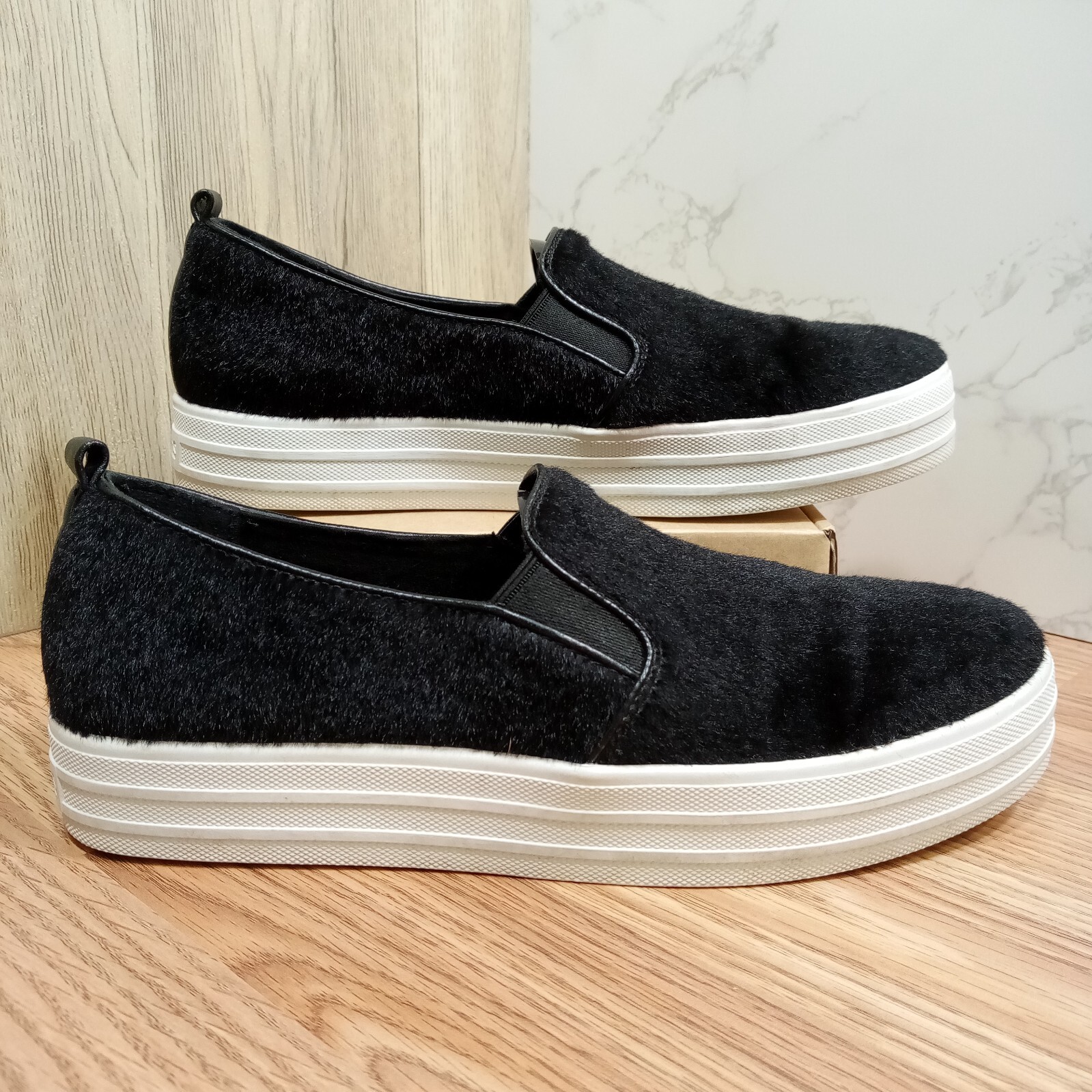 PONY Scarpe slip on Skechers Street donna taglia 7 5 EU 37 5 pelliccia sintetica nere capelli di cavallo