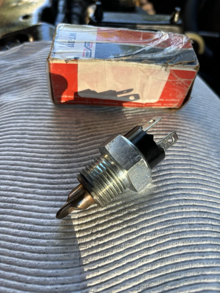 Sensor de temperatura Buick LeSabre Wildcat Electra 1967 1968 1969. Foto 4 de 4