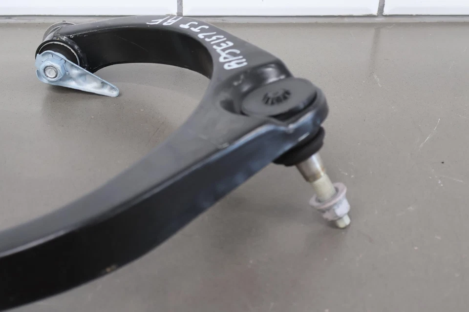 Brazo de control superior delantero derecho derecho Jeep Grand Wagoneer 2022-2023 (68401546AA) Foto 4 de 4