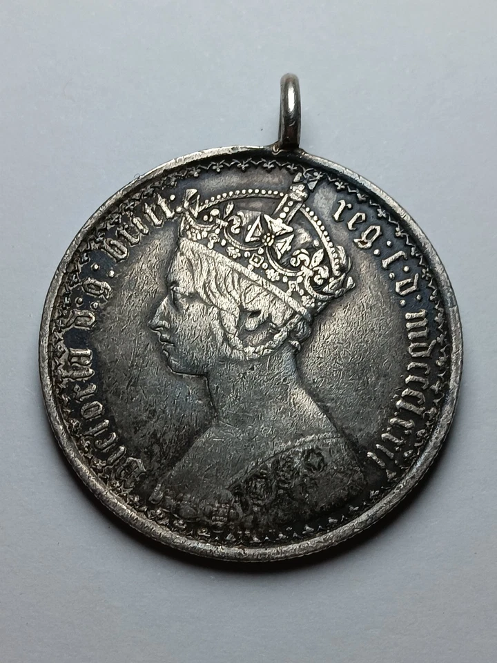 1872 Great Britain Queen Victoria Silver One Florin/ 1/10 Of A Pound (Dark) - Image 2 of 4