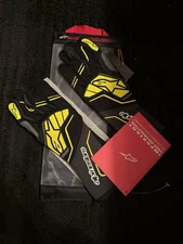 Alpinestars - Tech-1 ZX v3 Racing Gloves | SFI-5/FIA Rated | Pro Auto Gloves Med