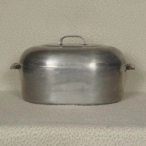 Vintage Wagner Ware Sidney-O Turkey Roaster with Trivet 13 Qt Model 4267-M