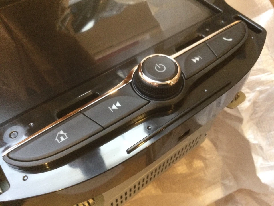 GENUINE VAUXHALL GRANDLAND CROSSLAND X RADIO DISPLAY SATALLITE NAVIGATION UNIT - Image 3 of 4