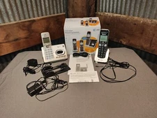 AT&T 3 Handset Answering System w/2 Handsets & Bases Cordless Phone *See Photos 
