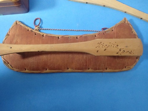 (11) Vintage US Travel Destinations Legno e Corteccia Souvenir Canoa Tipi Trinket Box - Foto 14 di 22