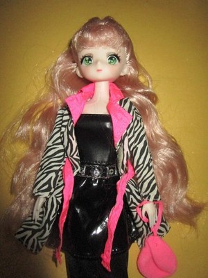 B2335)SÜSSE MODEPUPPE MANGA-STYLE 30 CM KLEIDUNG+STIEFEL VOLL BEWEGLICHE GELENKE
