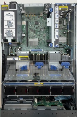 HP ProLiant DL380p Gen8 2 x Xeon E5-2609 2.40GHz 128GB RAM 8x2,5SFF  P420i