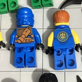 LEGO&reg; Minifigure Lloyd Jungle Knee Pads Tournament 70749 Ninjago H2 3