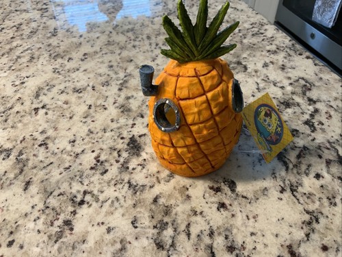 Nickolodeon Spongebob Pineapple for fishtank- brand new with tags - Picture 3 of 5