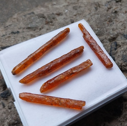 47 Ct 33 to 43 MM Natural Orange Color Kyanite Raw Rough Pencil Shape 5 PCS Lot - Picture 22 of 24